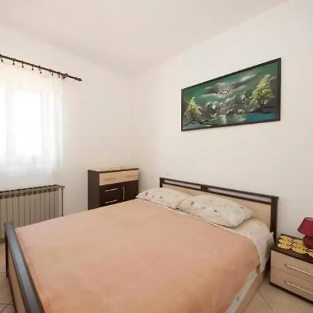 公寓 Mladenka- Two Bedroom